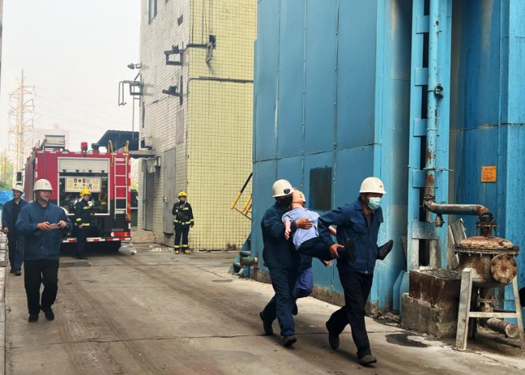 尼龙化工公司开展“119”火灾应急演练