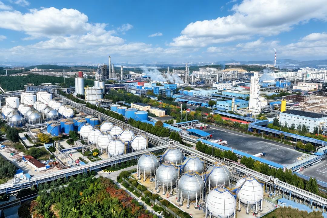 从“跟跑”到“领跑”山东能源新材料这样“焕新”_山东_大众网